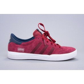 Lucas Cardinal / Collegiate Navy / Running White 